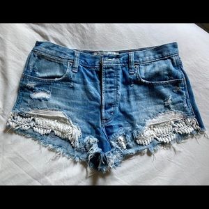 Abercrombie & Fitch High Waisted Festival Short